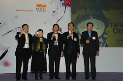 新聞局在香港舉辦之「香港國際影視交流酒會」300餘人與會